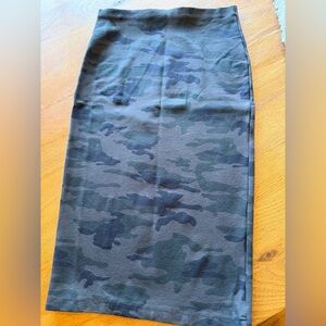 Sanctuary Olive Green Camo Pencil Skirt